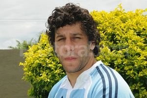 Luis Cetraro Nico no solo enfrentó reiteradamente a representativos neozelandeses en el Circuito Mundial de Seven, sino que varias veces los venció y les anotó tries.