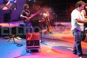 Amancio Alem Se vivió ayer una noche de gran variedad musical dentro de nuestro folclore. Es así que la grilla de artistas combinó diferentes estilos e hizo de la tercera jornada, una interesante propuesta. Aquí, Los Huayra.