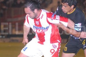 Flavio Raina De racha. La Chancha Zárate se reencontró con el gol la fecha pasada y busca repetir en San Juan.