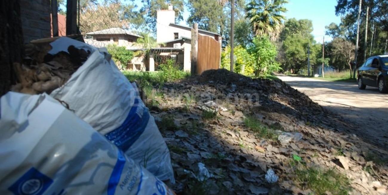 Reclamos por la recolección de basura en Villa California