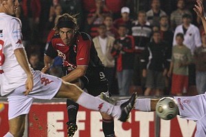 Pablo Aguirre Otra goleada en casa del Sabalero para seguir escalando en el torneo.