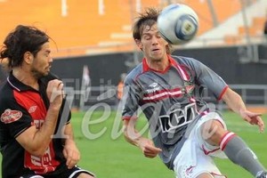 ELLITORAL_40789 |  Telam Colón derrotó a Estudiantes 2 a 0 este sábado en La Plata.