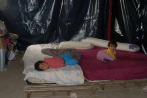 Agencia Reconquista. Los chicos junto a su familia fueron trasladados a los refugios donde son atendidos ante esta emergencia.