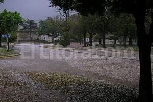 ELLITORAL_46604 |  Carlos Yesciani (Corresponsal). La plaza principal de la localidad