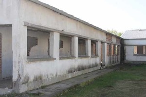 Guillermo Di Salvatore La obra, que comenzó en el segundo semestre de 2005, sólo se concretó en un 50%, pese a que la Nación había enviado todos los fondos económicos para su realización.