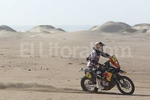 ELLITORAL_50405 | EFE El francés y su moto fueron imbatibles en los áridos paisajes sudamericanos.