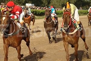Juan Raúl Moncada El alazán Indian Power con Marcelo Gómez supera a Euzko Milo.