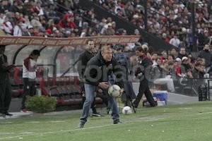 Mauricio Garín Así vivió el partido Sensini. No fue para nada fácil ganarle a Lanús.