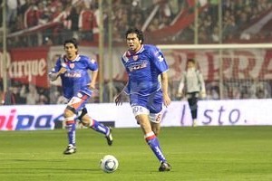 Flavio Raina Sorpresa y media: el entrenador probó con Juan Pablo Pereyra ?originalmente delantero? como socio de Paulo Rosales en el doble comando de creación.