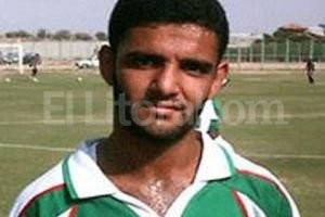 Los médicos estiman que, si sobrevive, el futbolista nunca podrá volver a jugar profesionalmente.