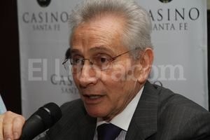 Amancio Alem Se dice que hay políticas de Estado, que hay una visión estratégica, que hay un modelo, pero no existe tal cosa. El modelo consiste simplemente en acumular poder y dinero para un círculo pequeño .