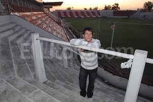 Flavio Raina Por ahora el para-avalancha. Con el paso de los días y los entrenamientos, Enrique Bologna podrá demostrar que está en condiciones de pelear la titularidad en la valla de Unión.