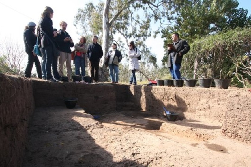 ELLITORAL_25875 |  Pablo Aguirre (archivo) Trabajos de excavación arqueológica en Puerto Gaboto en búsqueda del Fuerte de Sancti Spíritu, primer asentamiento europeo en el Río de La Plata.