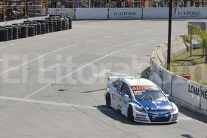 ELLITORAL_31686 | Luis Cetraro Salió el sol y los autos del TC2000 salieron a la pista del callejero santafesino.