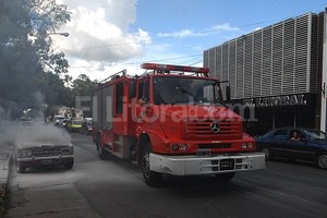 Flavio Raina Llega la dotación de Bomberos Zapadores.
