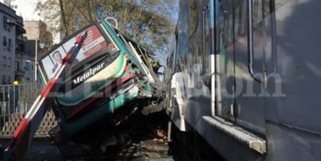 TBA denunció que la Metropolitana no le dio aviso de que un camión había roto la barrera
