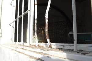 Mauricio Garín Ingresaron a través de la ventana, rompieron un vidrio y abrieron el lugar para llevarse elementos valiosos por su utilidad.