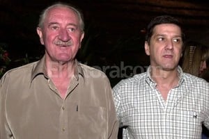 Archivo El Litoral En el año 2002, cuando fue destacado como ciudadano ilustre. En la foto junto a Gerardo Crespi.