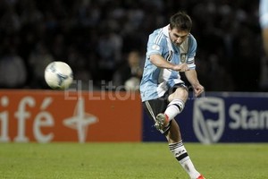 ELLITORAL_60468 | EFE Primero reventó el palo, y en el segundo se la mandó a guardar .