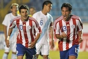 ELLITORAL_58014 |  AFP Ricardo Mazacotte, formoseño nacionalizado guaraní, festeja en el Defensores del Chaco su primer gol en la Selección de Paraguay: fue el 25 de abril en un amistoso contra Guatemala.