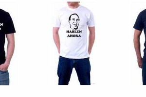 ELLITORAL_19207 | Mercado Libre. Las remeras con las inscripciones que se venden en diferentes sitios de subastas de internet