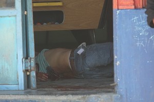 ELLITORAL_19296 | Mauricio Garín Muerto. La imagen muestra el saldo trágico que arrojó la pelea ocurrida esta mañana.