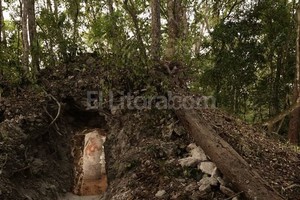 EFE Los investigadores destacan la importancia del descubrimiento, ya que no es habitual que este tipo de pintura primitiva se conserve en buen estado en las tierras bajas mayas.