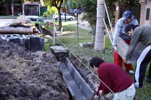 Prensa Municipalidad de Santa Fe Las tareas se cumplen en Guadalupe Este en calle Patricio Cullen.