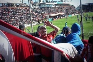 Facebook Flores, en la cancha de Unión.