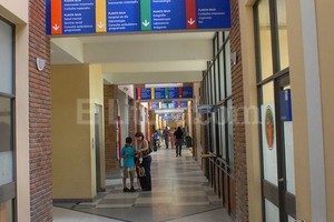 El Litoral/Archivo La bala causó daños severos a nivel pulmonar y medular en el pequeño que permanece internado en la sala de Terapia Intensiva del Hospital de Niños.