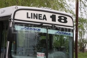 Guillermo Di Salvatore Tras el hecho de ayer, la Línea 18 ya no circulará por el extremo sur y norte del barrio.
