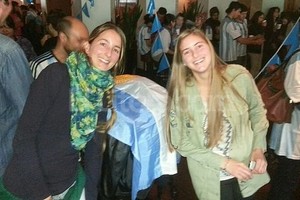 ELLITORAL_96954 |  José Curiotto Jimena y Azucena Tejerina son santafesinas y hermanas. Estudian y trabajan en Nueva Zelanda