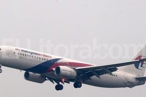 ELLITORAL_90800 | EFE A foja cero. Desmienten que haya volado cuatro horas más y los restos flotantes no pertenecen al avión.