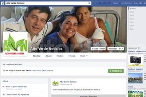 Captura digital Pioneros. El primer lugar donde trascendió la noticia sobre el nacimiento de un bebé en un colectivo fue en el Facebook de Alto Verde Noticias. En la foto de portada de la cuenta, el recién nacido y sus familiares.