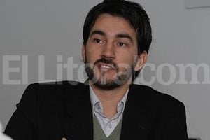 ELLITORAL_82249 |  Guillermo Di Salvatore Al ser menor de 16 años, no hay sanción penal. La Ley de Niñez establece un abordaje integral, familiar y comunitario; y que en ningún caso se puede hacer en un contexto de privación de libertad , explicó Allende.