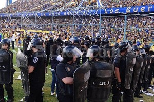 ELLITORAL_67648 |  DYN Con fuerte presencia policial, también hubo incidentes en la cancha de Rosario Central.