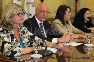 Gobierno de la provincia Bonfatti, Balagué y Biffarello lanzaron el plan junto a la intendenta Mónica Fein. Luego se extenderá a distintos puntos de la provincia.