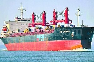 Corresponsalía Rosario El carguero, amarrado en Arroyo Seco.