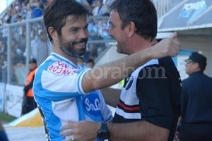 Archivo El Litoral La imagen es de abril pasado, cuando Colón enfrentó a A. Rafaela en La Perla del Oeste. El sábado será su último partido, ante el mismo rival, el Colón al que le dio alegrías y tristezas.