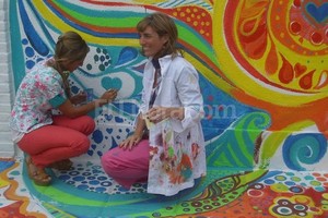Gentileza Aguas Santafesinas En el marco de las iniciativas por el Día Mundial del Agua, se inauguró un mural en el ingreso de visitas de la planta potabilizadora de Assa en barrio Candioti. Fue realizado por la artista santafesina Agustina Zwiener