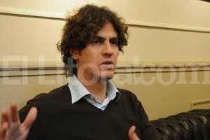 Flavio Raina No creo que una Secretaría del Pensamiento estratégico nos coordine, pero me preocupa una concepción del Estado que atrasa , aseguró el legislador de Unen.