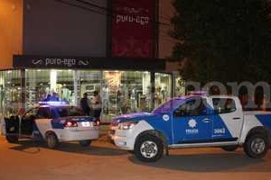 Agencia Investigadores y peritos policiales trabajaron en la escena del crimen. La víctima, Juan Quinteros.