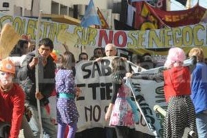 Archivo El Litoral. Una de las protestas llevadas a cabo para impedir la obra.