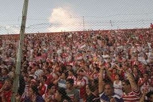 ELLITORAL_120667 |  Manuel Fabatía Unión quiere recuperarse de la caída en Rosario y su público dirá presente en el 15 de Abril