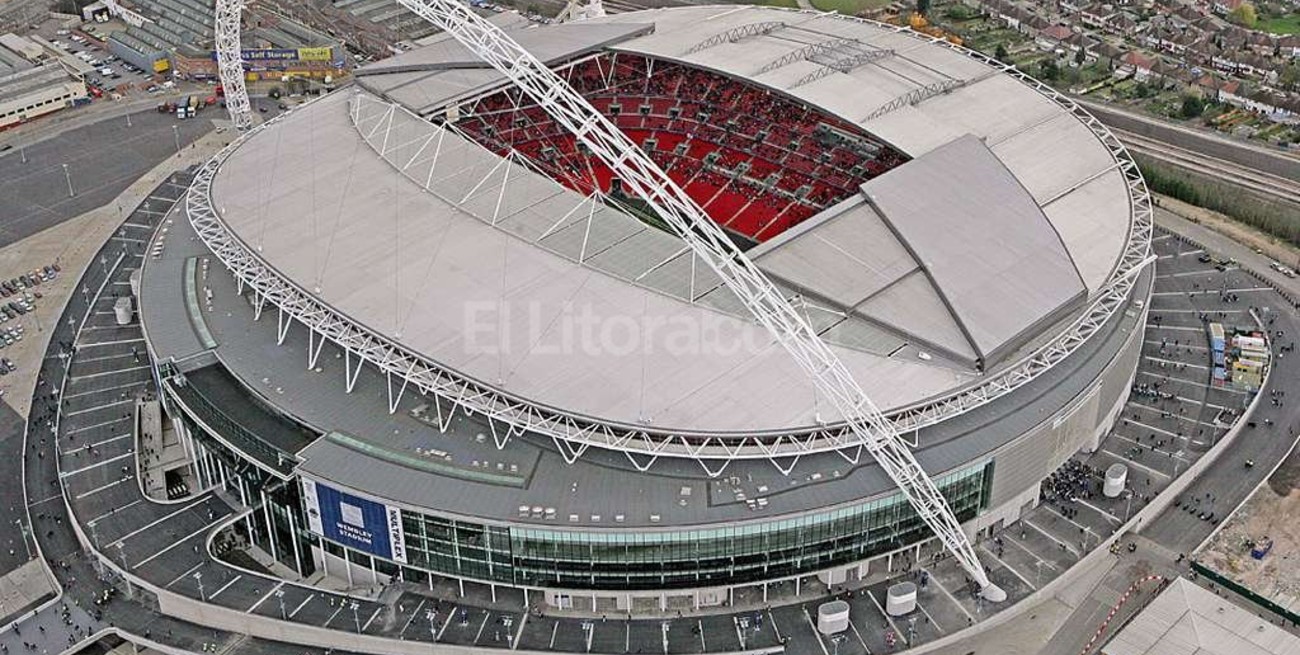 Hallan una bomba de la II Guerra Mundial a metros del estadio de Wembley