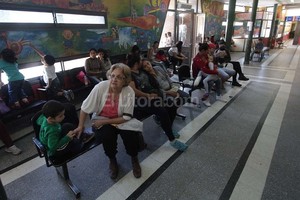 Mauricio Garín Tendencia. En promedio, el hospital trabaja con casi el 70 % de las camas ocupadas, pero con picos del 89 % durante los meses invernales.