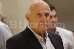 ELLITORAL_121710 |  Manuel Fabatía Miguel Lifschitz evitó hacer traslaciones automáticas de los resultados de ayer a la general de junio.