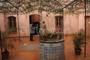 ELLITORAL_113609 |  Archivo El Litoral Trascendente. La casa del Brigadier General Estanislao López fue declarada Monumento Histórico Nacional en 1942. Fue la que habitó con su esposa hasta su muerte. Aquí, el patio trasero, con su aljibe originario.