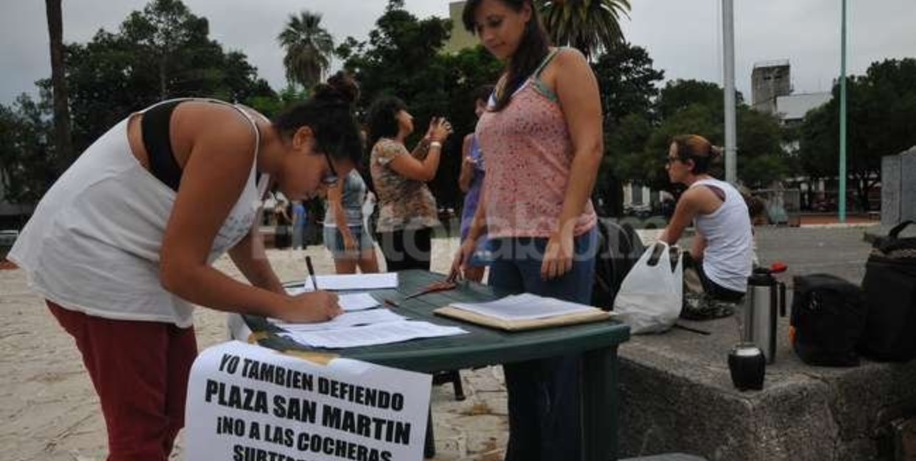Las redes sociales motorizan el reclamo contra las cocheras en Plaza San Martín 