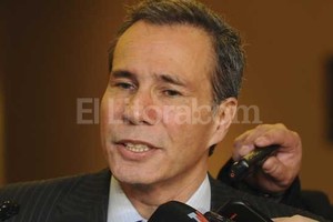 ELLITORAL_119292 |  Agencia DyN Nisman había denunciado a la presidente por encubrir el atentando a la AMIA. Este jueves, la Cámara Federal desestimó esa causa